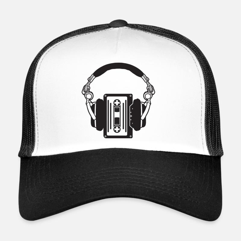 Retro-Kopfhörer mit Boho-Kassetten Trucker Cap