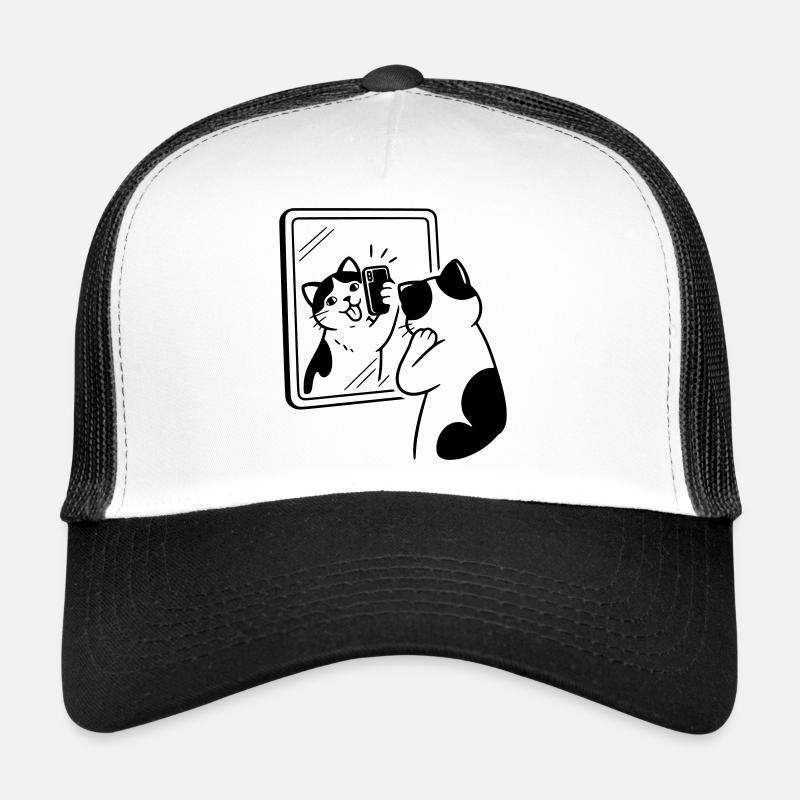 Selfie dans le miroir du chat Casquette trucker 