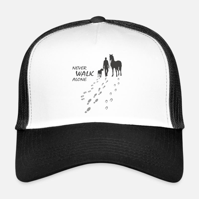 Never walk alone - Hund Pferd Reiter gemeinsam - Trucker Cap - Weiß/Schwarz