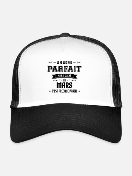 JE NE SUIS PAS PARFAIT MAIS JE SUIS NEE EN MARS - Casquette trucker  - blanc/noir - Devant