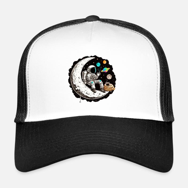 Astronaut drinking coffee on the moon - Trucker Cap - white/black