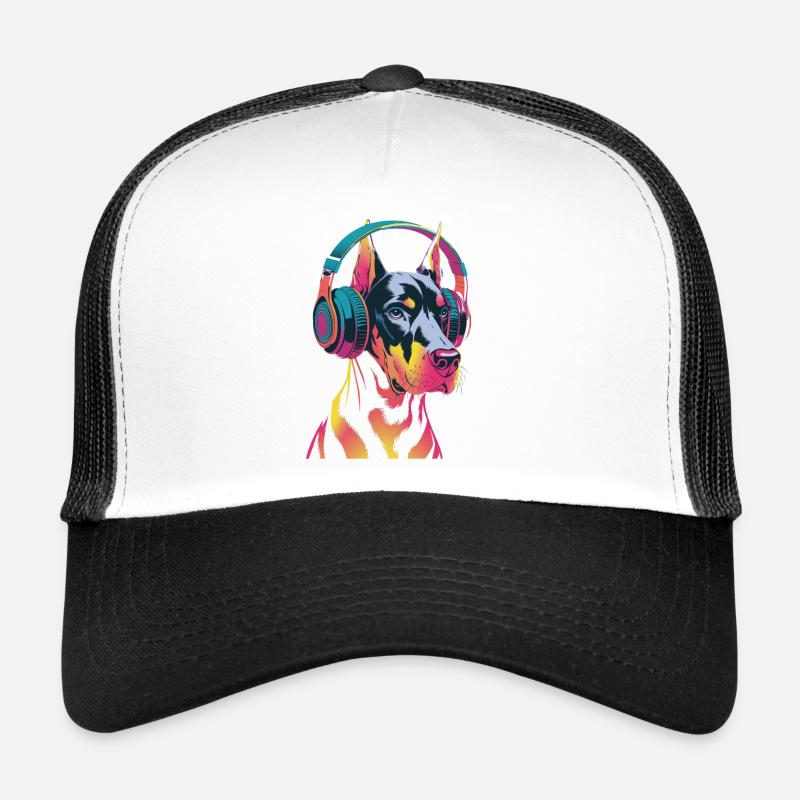 Dobermann mit Kopfhörern Trucker Cap