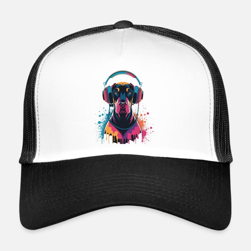 Dobermann mit Kopfhörern Trucker Cap