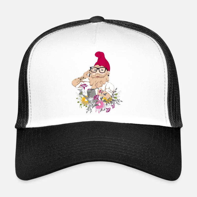 Ein Gartenzwerg als Hipster mit Brille und Tattoos - Trucker Cap - Weiß/Schwarz