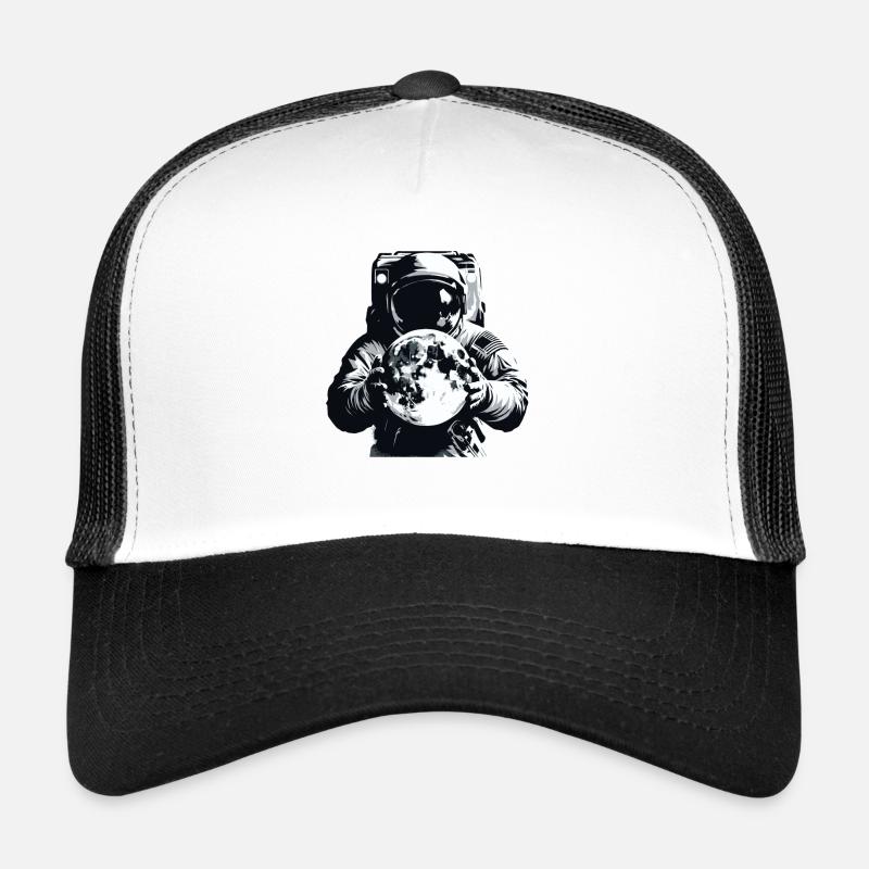 Un astronaute tient la lune dans ses mains Spaceman Casquette trucker 