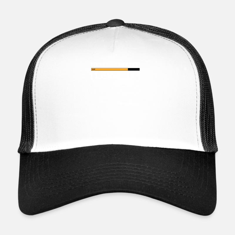 I Don’t Get Older I Level Up - Trucker Cap - white/black