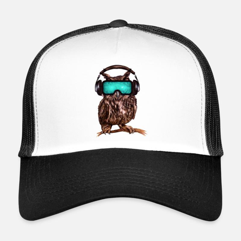 Owl_ 03 - Trucker Cap - white/black