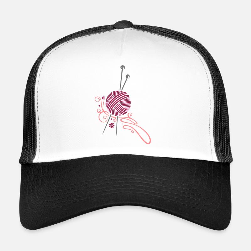 Knitting needles with wool and flowers Trucker Cap