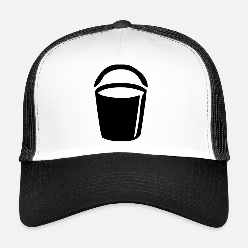 Zum Putzen brauche ich einen Eimer voller Wasser Trucker Cap