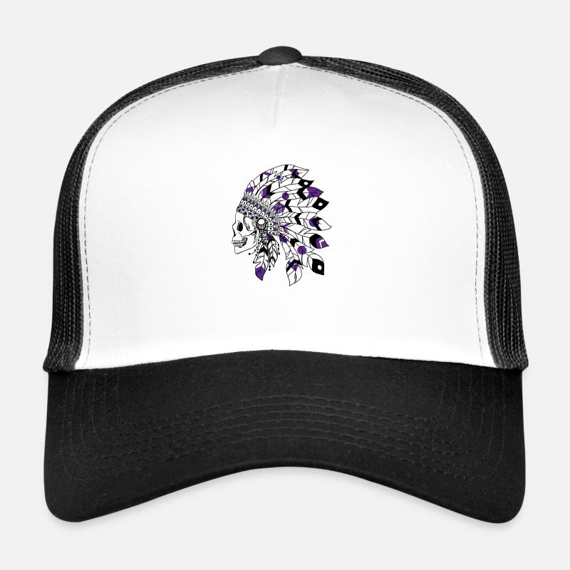 Totenkopf mit schwarzem und violettem indischen Kopfschmuck Trucker Cap