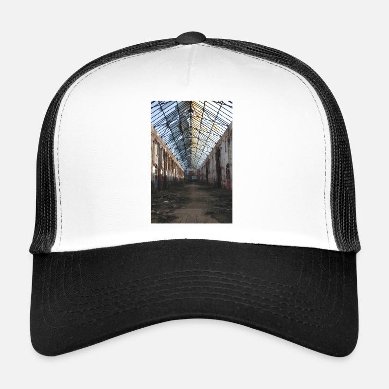 Affiche de graffiti sur l'architecture de l'affiche de la construction industrielle Casquette trucker 