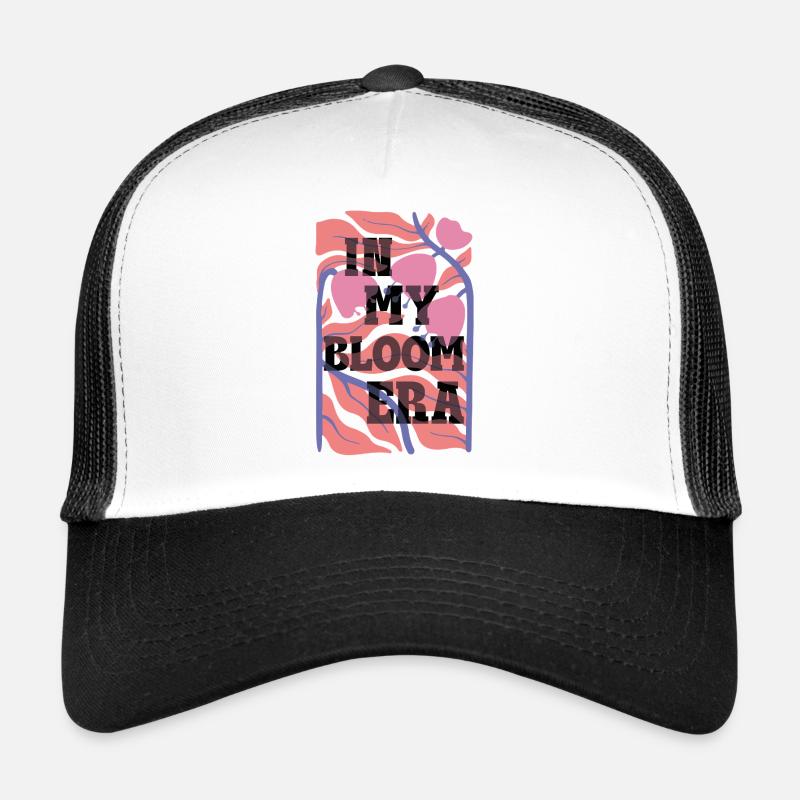 Bloom Nebula Florale Textkunst Trucker Cap