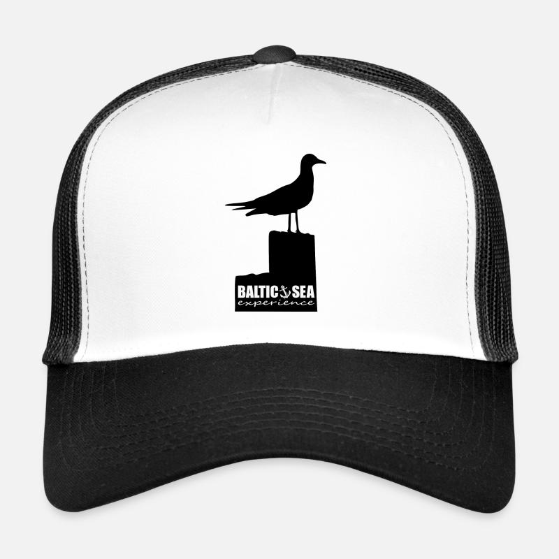 Seagull on stake / BALTIC SEA EXPERIENCE / Baltic Sea Trucker Cap