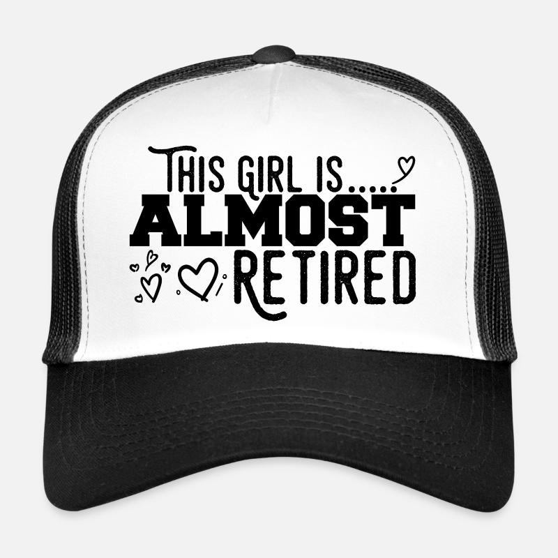 This Girl Almost Retired Casquette trucker 