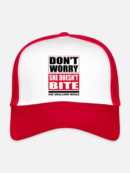 Don't worry she doesn't bite dogs funny sayings - Trucker Cap - white/red - Front