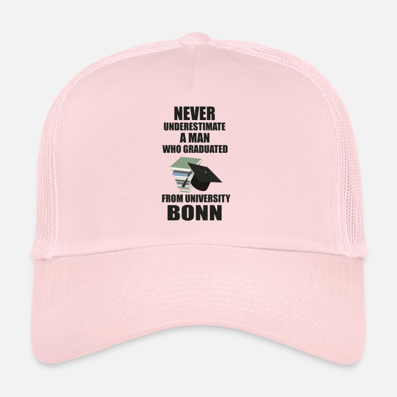 Never underestimate a man University Bonn Trucker Cap