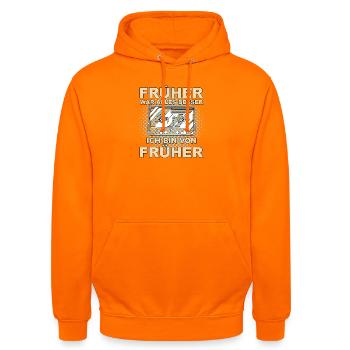 Tout était mieux avant - je viens d’avant - Sweat-shirt à capuche unisexe - orange - Devant - AI Model Male 185 light (185cm) & AI Model Female 180 light (180cm)