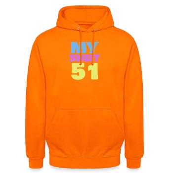 51 - Unisex Hoodie - Orange - Vorne - AI Model Male 185 light (185cm) & AI Model Female 180 light (180cm)