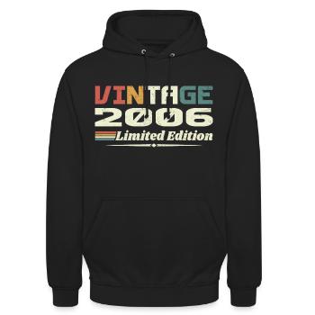 Jahrgang 2006 Geschenk 2006 Geburtstag 2006 Retro - Unisex Hoodie - Schwarz - Vorne - Alina (178cm) & Michal (187cm)