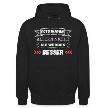 Fotografen altern nicht! Sie werden besser - Unisex Hoodie - Schwarz - Vorne - Alina (178cm) & Michal (187cm)