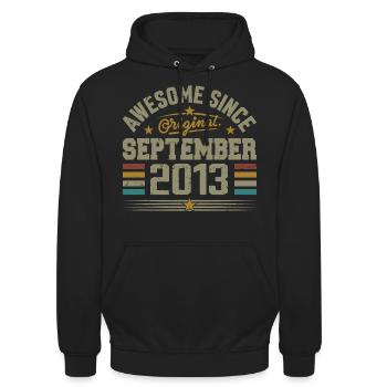 Geschenk September 2013 Erbaut im September 2013 - Unisex Hoodie - Schwarz - Vorne - Alina (178cm) & Michal (187cm)