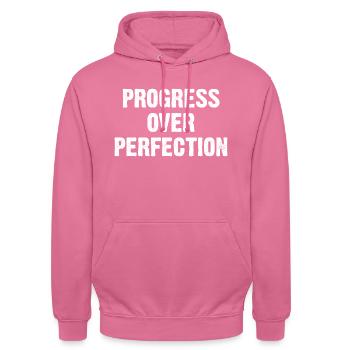 Le progrès plutôt que la perfection - Sweat-shirt à capuche unisexe - rose - Devant - Alina (178cm) & Michal (187cm)
