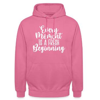 Chaque instant est un nouveau départ - Sweat-shirt à capuche unisexe - rose - Devant - Alina (178cm) & Michal (187cm)