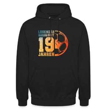 Jeune homme de 19 ans de football pour 19 ans - Sweat-shirt à capuche unisexe - noir - Devant - Alina (178cm) & Michal (187cm)
