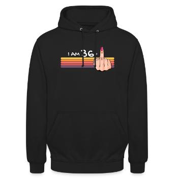 J’ai 36 ans + 1 chemise de doigt d’honneur J’ai 36 ans et plus, - Sweat-shirt à capuche unisexe - noir - Devant - Alina (178cm) & Michal (187cm)