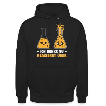 Chemie Lehrer Überreagieren Lustig - Unisex Hoodie - Schwarz - Vorne - Alina (178cm) & Michal (187cm)
