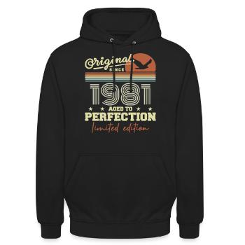 Original 1981 Geburtstagsgeschenk 1945 Retro 1981 - Unisex Hoodie - Schwarz - Vorne - Alina (178cm) & Michal (187cm)