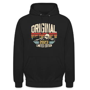 Nostalgisches Geburtstagsgeschenk 2023 2023 - Unisex Hoodie - Schwarz - Vorne - Alina (178cm) & Michal (187cm)