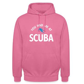 Apnoetaucher Freitaucher Taucher - Unisex Hoodie - Pink - Vorne - Alina (178cm) & Michal (187cm)