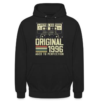 28. Jubiläumsgeschenk im Retro-Stil 1996 - Unisex Hoodie - Schwarz - Vorne - Alina (178cm) & Michal (187cm)