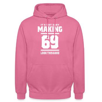 69 Jahre alt - 69. Geburtstag lustiges Geschenk - Unisex Hoodie - Pink - Vorne - Alina (178cm) & Michal (187cm)