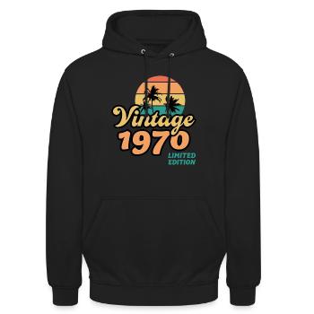 Jahrgang 1970 Baujahr Vintage Retro Geschenkidee - Unisex Hoodie - Schwarz - Vorne - Alina (178cm) & Michal (187cm)