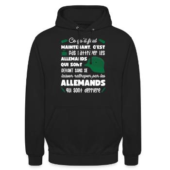 Pas rattraper les allemands la 7ème compagnie - Sweat-shirt à capuche unisexe - noir - Devant - Alina (178cm) & Michal (187cm)