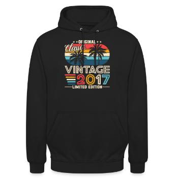 2017 - Millésime 2017 - Fantastique depuis 2017 - Sweat-shirt à capuche unisexe - noir - Devant - Alina (178cm) & Michal (187cm)