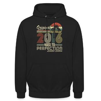 2016 anniversaire 2016 né en 2016 anniversaire - Sweat-shirt à capuche unisexe - noir - Devant - Alina (178cm) & Michal (187cm)