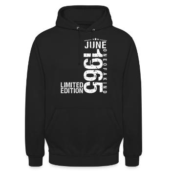 Juni 1965 Juni Jubiläum Juni 1965 - Unisex Hoodie - Schwarz - Vorne - Alina (178cm) & Michal (187cm)