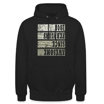 2008 Im Februar Vintage - Unisex Hoodie - Schwarz - Vorne - Alina (178cm) & Michal (187cm)