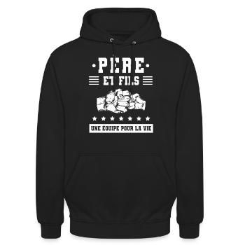 Vater Und Sohn Duo Mann Erschossen Dad Point - Unisex Hoodie - Schwarz - Vorne - Alina (178cm) & Michal (187cm)