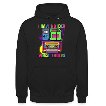 90s Kid Generation Game Boy - Unisex Hoodie - Schwarz - Vorne - Alina (178cm) & Michal (187cm)