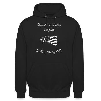 Bretagne - Sweat-shirt à capuche unisexe - noir - Devant - Alina (178cm) & Michal (187cm)