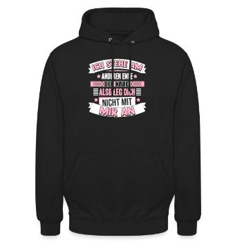 Ich Stehe Am Anderen Ende Der Nadel Also Leg Dich - Unisex Hoodie - Schwarz - Vorne - Alina (178cm) & Michal (187cm)