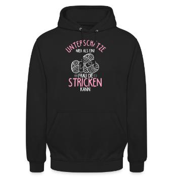 Unterschätze Niemals eine Frau Die Stricken Kann S - Unisex Hoodie - Schwarz - Vorne - Alina (178cm) & Michal (187cm)