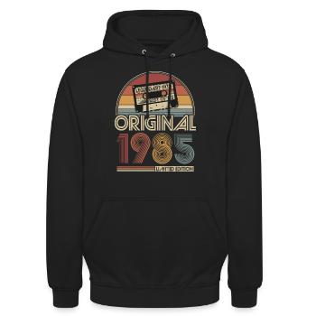 1985 Vintage Jahrgang Geburtstag Retro Geschenk - Unisex Hoodie - Schwarz - Vorne - Alina (178cm) & Michal (187cm)