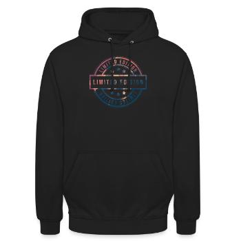 Limited Edition Geschenk Spruch Individualität - Unisex Hoodie - Schwarz - Vorne - Alina (178cm) & Michal (187cm)