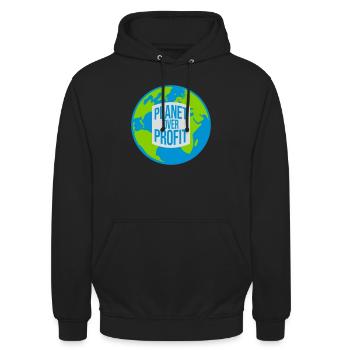 planet over profit Zitat - Unisex Hoodie - Schwarz - Vorne - Alina (178cm) & Michal (187cm)