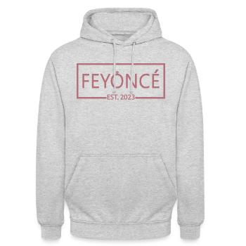 Feyoncé Est. 2023 - Braut zu werden - Verlobungsfeier - Unisex Hoodie - Hellgrau meliert - Vorne - Alina (178cm) & Michal (187cm)